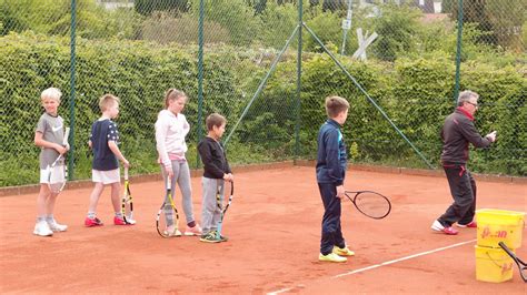 Entdecke neue Tennis